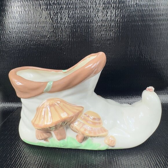 1976 Hand Painted Ceramic Shoe Shaped Planter Container Flower Pot Mushrooms - Picture 8 of 10
